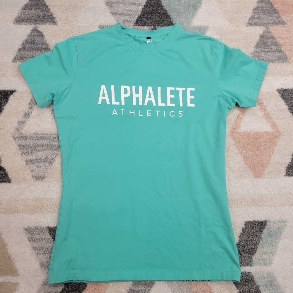 ALPHALETE Short Sleeve T-shirt size